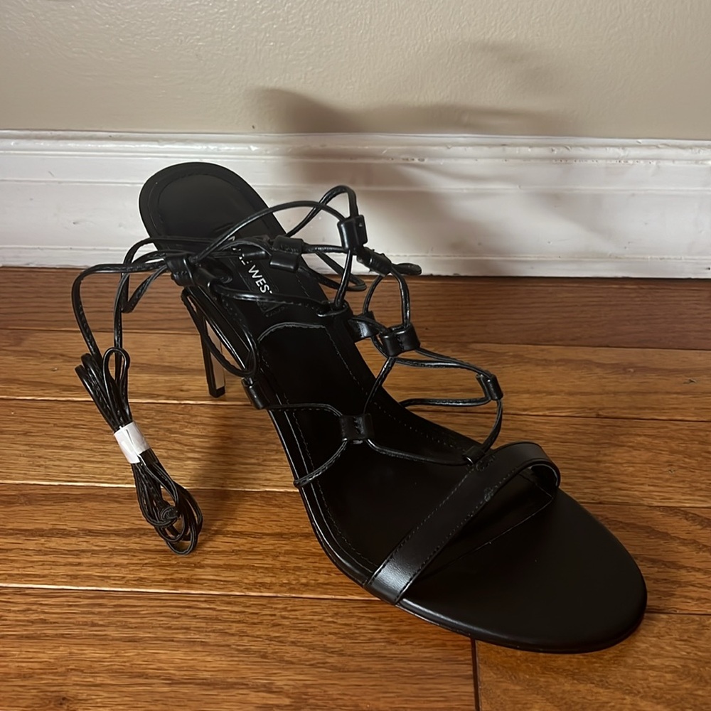 Brand New Nine West strappy heel - Size 12